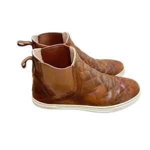 UGG caramel tan Hollyn Quilted Slip-On leather sneaker Chelsea Boots size 7.5